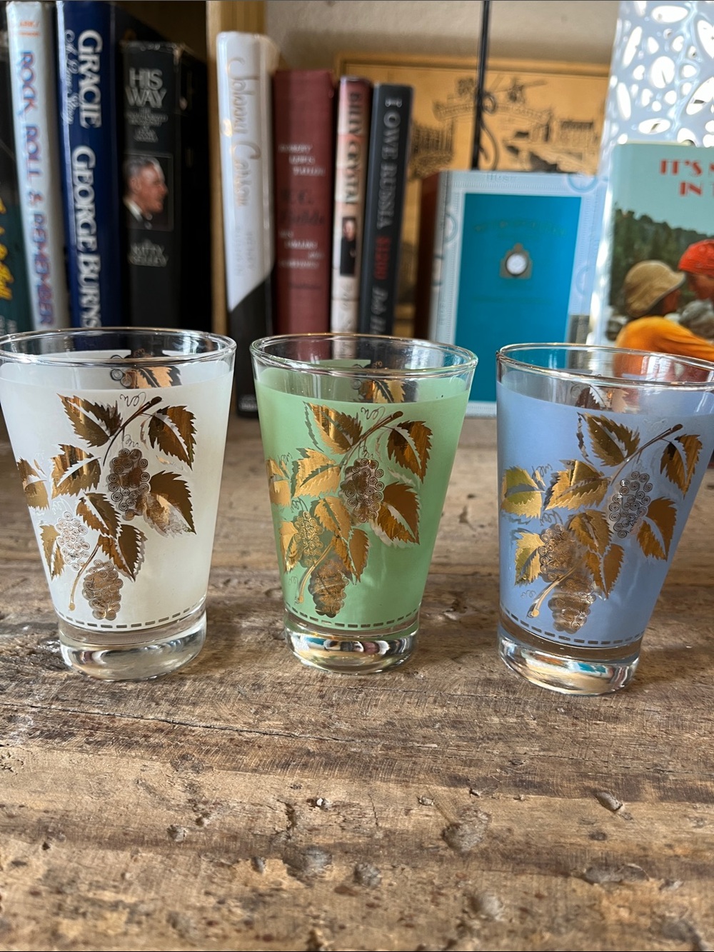 Mid-Century Modern "Mist" grapevine pattern set,manufactured by Bartlett Collins